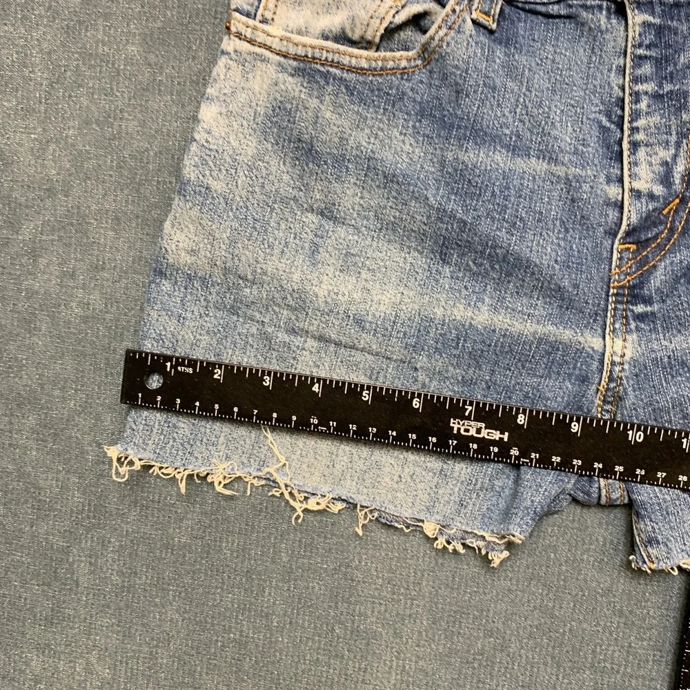 Levi's 550 Cut Off Shorts Womens 10M Blue Denim Relaxed Fit Frayed Hem Stretch